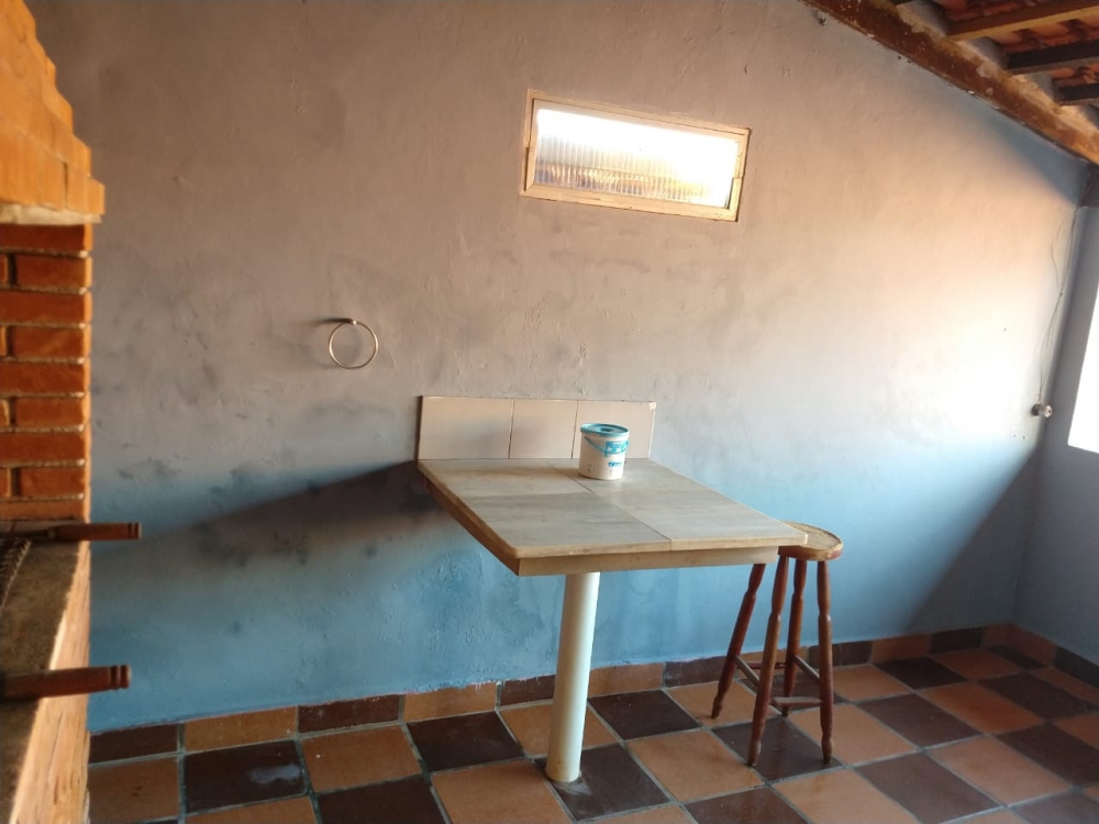 cASA COM 03 DORMITÓRIOS NO BAI